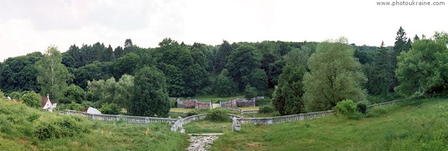 Village Sharivka. Old park Kharkiv  Region Ukraine photos