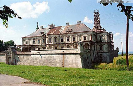  das Dorf Podgortsy. Das Schloss Konetspol'skih
Gebiet Lwow 