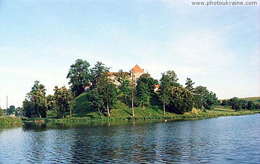  das Dorf Svirzh. Das Schloss Tsetnera
Gebiet Lwow 