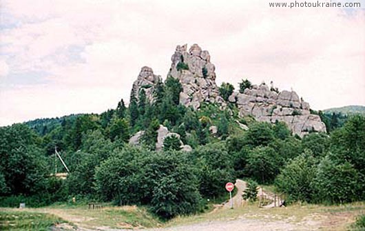  das Dorf Urych. Urychskie des Felsens
Gebiet Lwow 