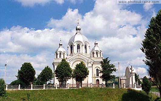  die Siedlung Shodnitsa. Die Kirche
Gebiet Lwow 