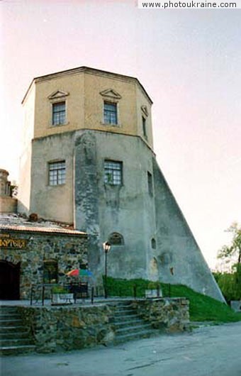  die Stadt Hmel'nik. Krepostnaja der Turm
Gebiet Winniza 