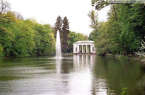  die Stadt Uman'. Den Park Sofievka, den unteren Teich
Gebiet Tscherkassk 