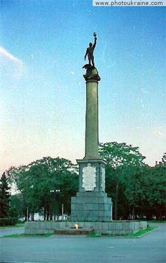  die Stadt Dneprodzerzhinsk. Das Denkmal 