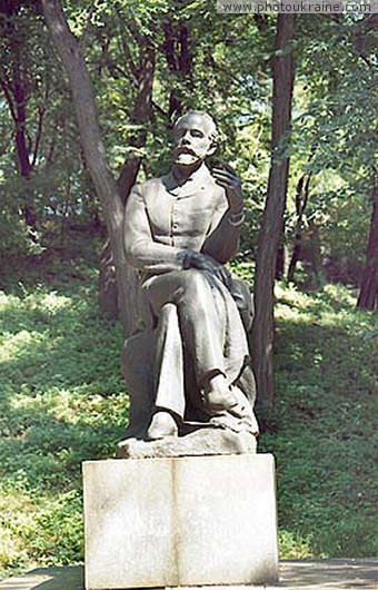  die Stadt Kamenka. Das Denkmal Peter Chajkovskomu
Gebiet Tscherkassk 