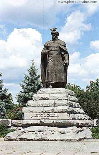 Town Cherkasy. Monument to Bohdan Khmelnytskyi Cherkasy Region Ukraine photos