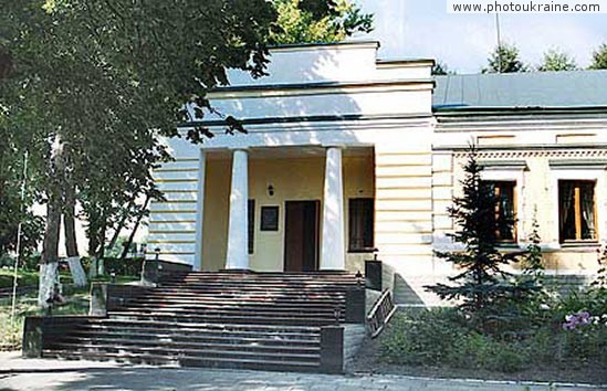  das Dorf Skovorodinovka. Das Haus - Museum Grigorys Skovorody
Gebiet Charkow 