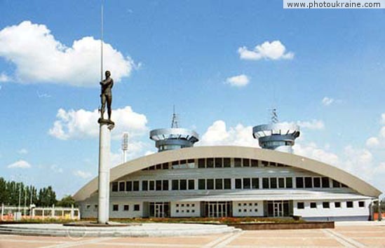  die Stadt Donezk. Das Denkmal Sergej Bubke
Gebiet Donezk 