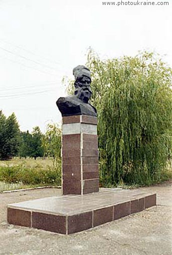 Village Bulavynovka. Monument to Kondrat Bulavinov Luhansk Region Ukraine photos