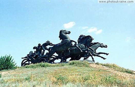  die Stadt Kachowka. Das Denkmal legend?r Maschinengewehrwagen
Gebiet Cherson 