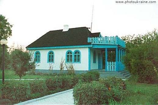  das Dorf Kolodjazhne. Den Museumsfl?gel
Gebiet Wolynsk 