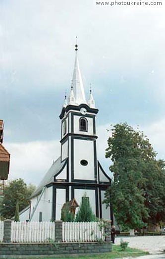  die Stadt Tjachev. Reformatorsky die polnische Kirche
Gebiet Sakarpatje 