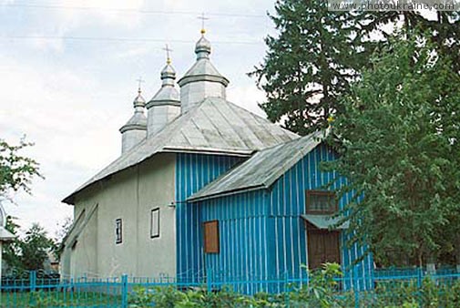  die Siedlung Luzhany. Voznesenskaja die Kirche
Gebiet Tschernowzy 