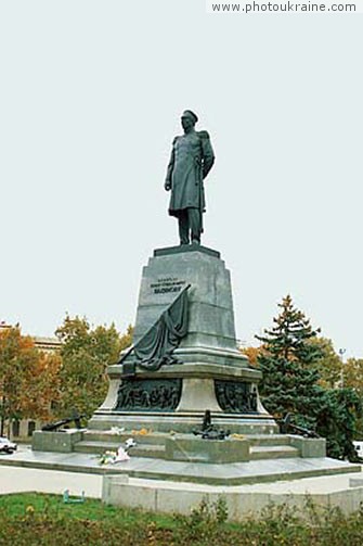  das Denkmal Paul Nahimovu
die Stadt Sewastopol 