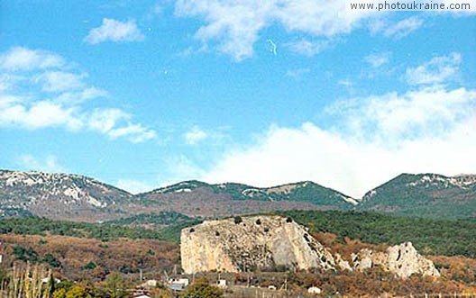  der Felsen Den roten Stein
die autonome Republik die Krim 