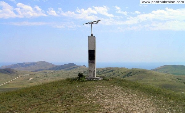 Коктебель. Памятник на горе Узун-Сырт (Клементьева) Автономная Республика Крым Фото Украины