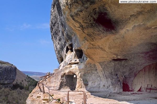 Пещерный монастырь Челтер-Коба Автономная Республика Крым Фото Украины