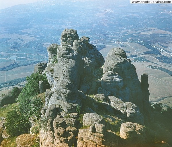 Luchyste. Cliffs of Valley ghost Autonomous Republic of Crimea Ukraine photos