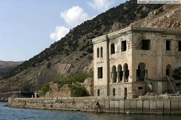 Balaklava. Mansion on shores of bay Sevastopol City Ukraine photos