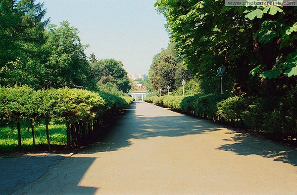 Vinnytsia. Central alley of Museum-estate of N. Pirogov Vinnytsia Region Ukraine photos