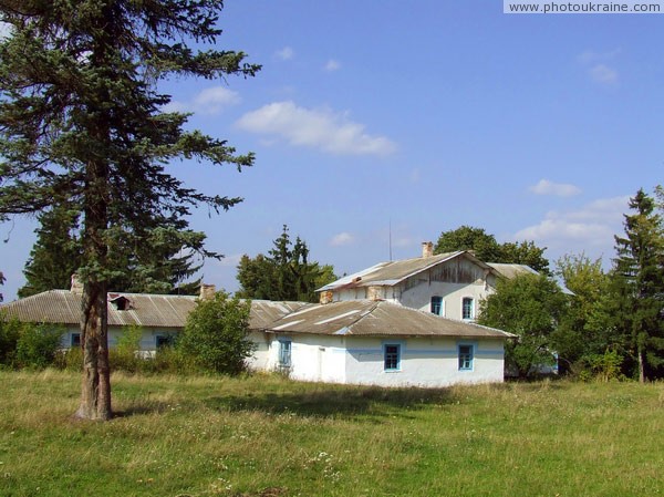 Krupoderintsy. Park elevation of manor house Vinnytsia Region Ukraine photos