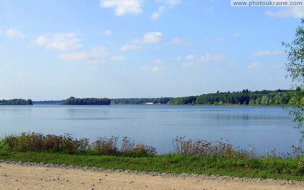Новофастов. Усадебный пруд Винницкая область Фото Украины