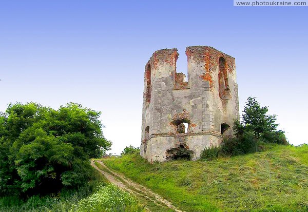 Selysche. Ruins of tower-castle Schenevskih Vinnytsia Region Ukraine photos