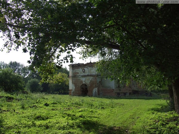 Snizhna. Ruins of front facade of house Sariush-Zaleski Vinnytsia Region Ukraine photos