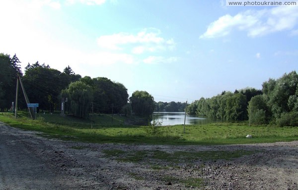 Snizhna. Village pond Vinnytsia Region Ukraine photos