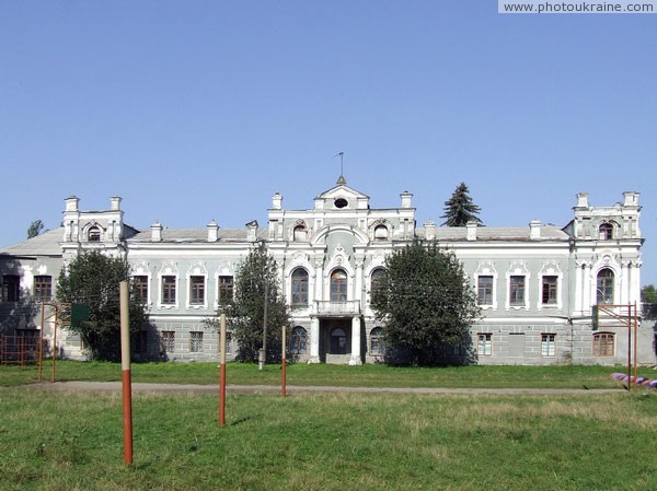 Старая Прилука. Бывший дворец Мерингов Винницкая область Фото Украины