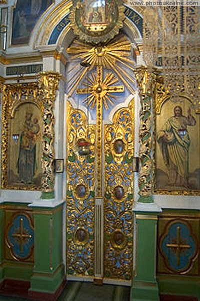 Dashiv. Golden gate Church of Mikhail Vinnytsia Region Ukraine photos