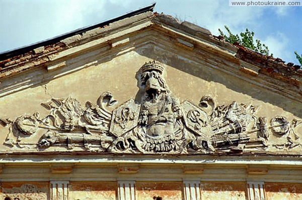 Tulchyn. Destructive pediment lateral wing Vinnytsia Region Ukraine photos