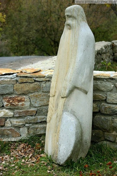 Busha. Sculpture of concerned elder Vinnytsia Region Ukraine photos