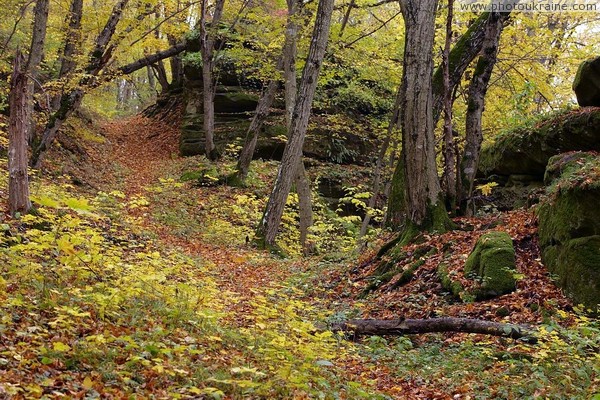 Busha. Tourist trail among rocks Gaydamak Yar Vinnytsia Region Ukraine photos