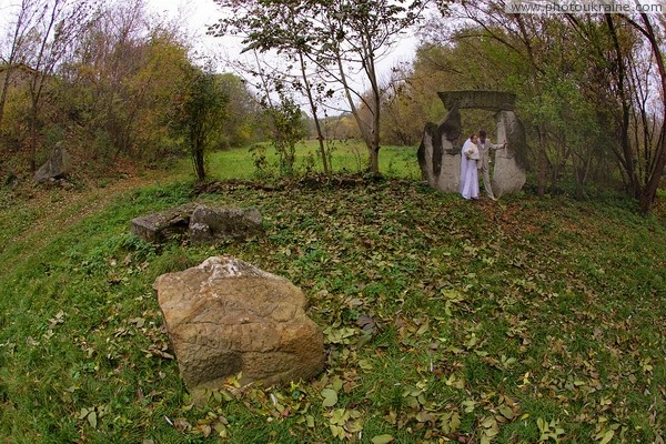 Busha. In monastery gates, as in life Vinnytsia Region Ukraine photos