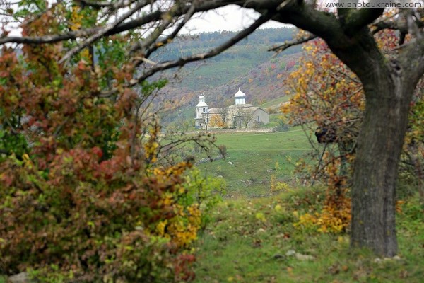 Stina. Village temple in wood wreath Vinnytsia Region Ukraine photos