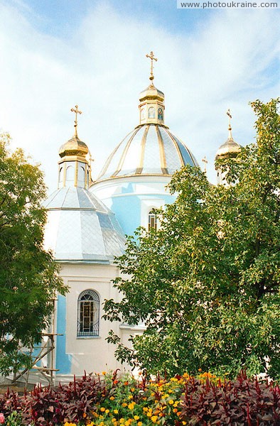 Nyzkynychi. Assumption monastery church Volyn Region Ukraine photos