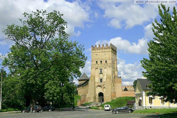 Луцк. Луцкий замок, башня Любарта Волынская область Фото Украины