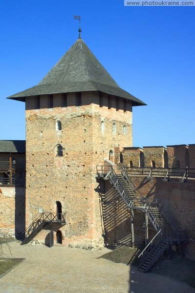 Луцк. Луцкий замок, внутренний фасад Владычьей башни Волынская область Фото Украины