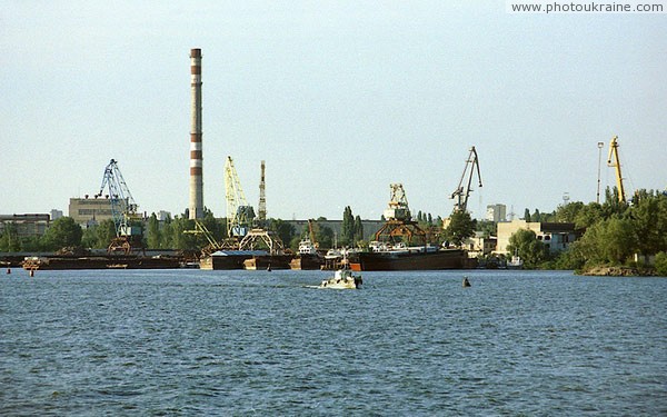 Днепропетровск. Городской грузовой порт Днепропетровская область Фото Украины