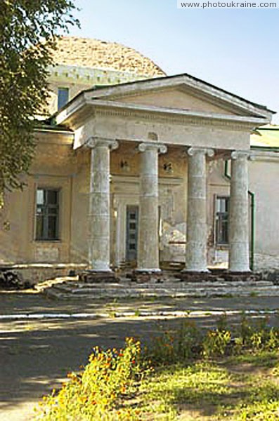 Novomoskovsk. Portico of Samara monastery corps Dnipropetrovsk Region Ukraine photos