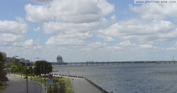 Dnipropetrovsk. Bending Dnieper embankment Dnipropetrovsk Region Ukraine photos