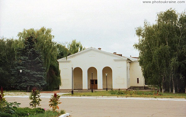 Амвросиевка. Стандартный палац культуры Донецкая область Фото Украины