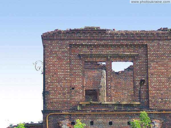 Donetsk. Fragment of destroyed D. Hughes mansion Donetsk Region Ukraine photos