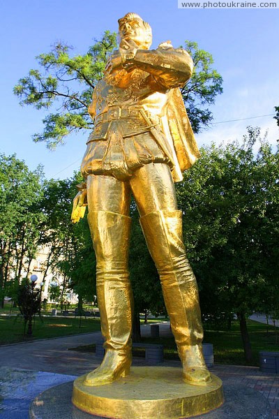 Донецк. Памятник шахтерскому герцогу Донецкая область Фото Украины