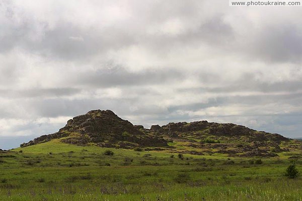 Kamiani Mohyly Reserve. Characteristic landscape Donetsk Region Ukraine photos