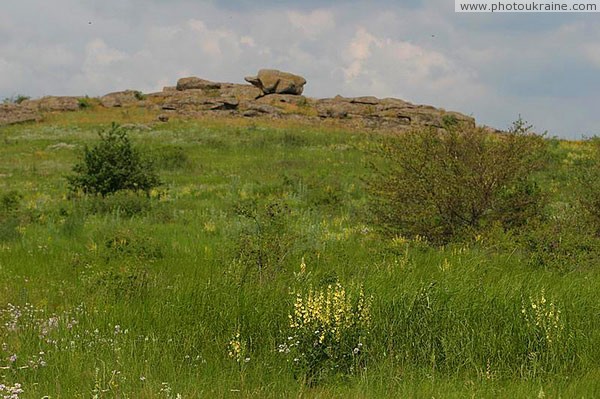 Kamiani Mohyly Reserve. Granite landscape Donetsk Region Ukraine photos