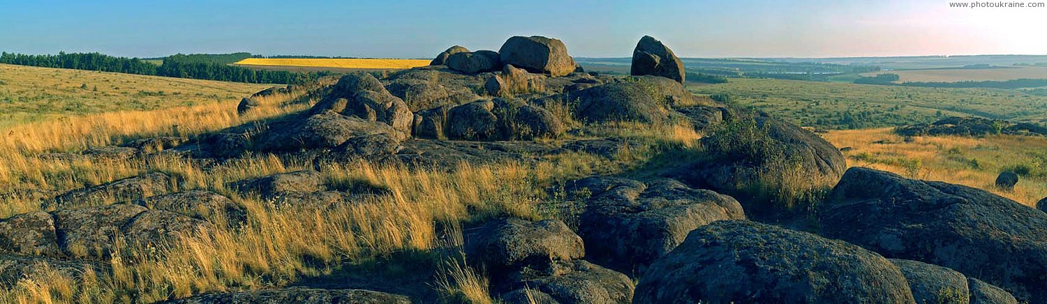 Kamiani Mohyly Reserve. Pile of granites Donetsk Region Ukraine photos