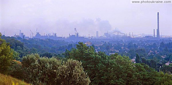 Мариуполь. Дымная панорама Азовстали Донецкая область Фото Украины