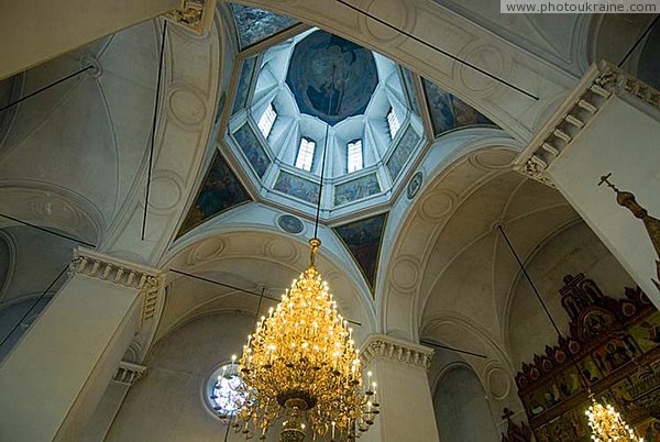 Sviatogirska lavra. Vaults of Assumption Cathedral Donetsk Region Ukraine photos